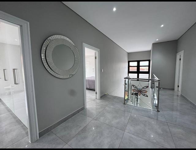 5 BEDROOM TOWNHOUSE FOR SALE IN IZINGA